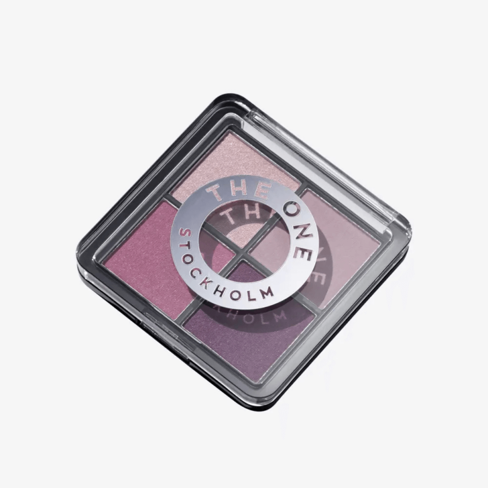 The One Make-up Pro Hem Mat Hem Işıltılı Görünüm Sunan Dörtlü Göz Farı - Rosy Plum 44813