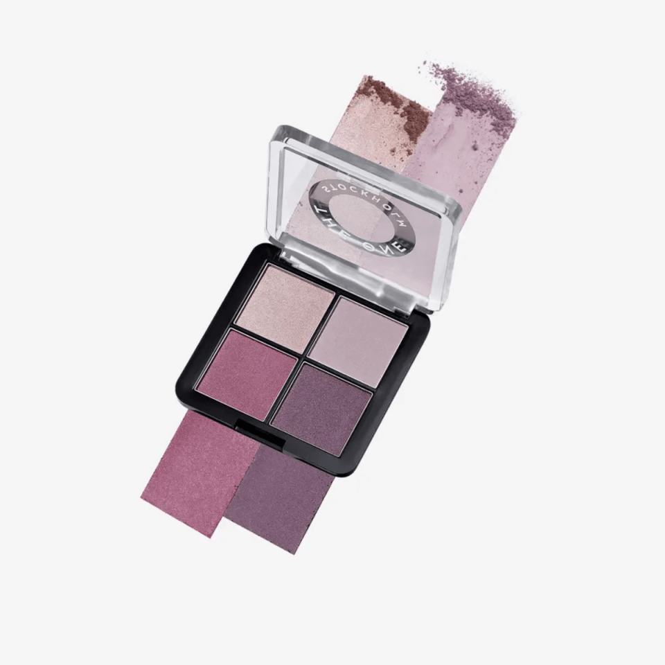The One Make-up Pro Hem Mat Hem Işıltılı Görünüm Sunan Dörtlü Göz Farı - Rosy Plum 44813