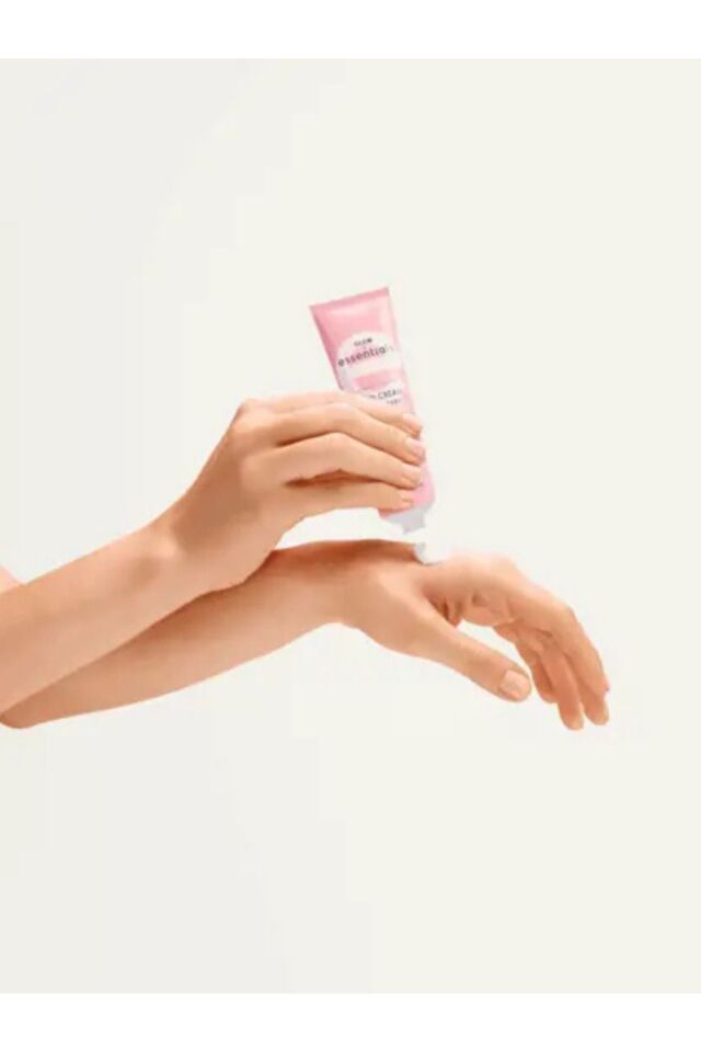 Glow Essentials Cilt Bariyerini Koruyan E&b3 Vitaminli El Kremi 75 Ml. 44484